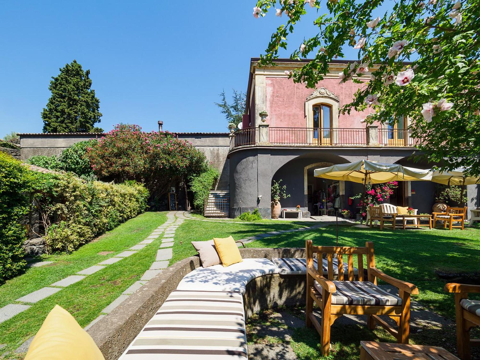 Monaci Delle Terre Nere Hotell Zafferana Etnea Eksteriør bilde